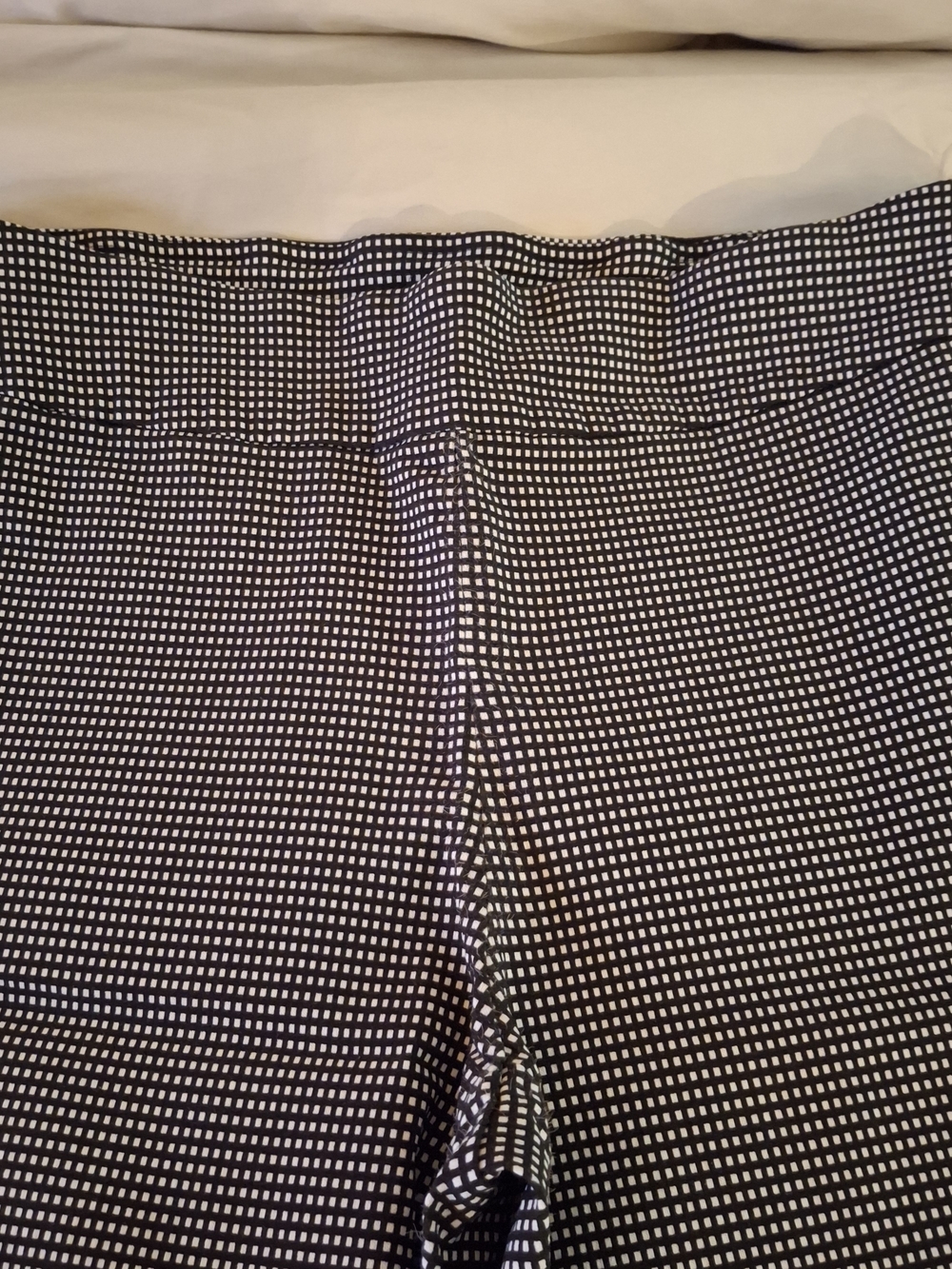 Counterparts Womem's Black and White Micro-Check Shorts - Picture 3 of 9